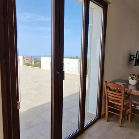 Daniel'S Apartments Paphos Exterior photo